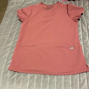 Figs casma three pocket scrub top mauve